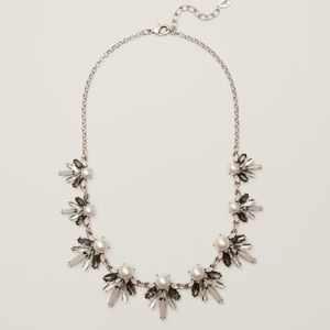 NWT Loft Pearlized Marquise Statement Necklace